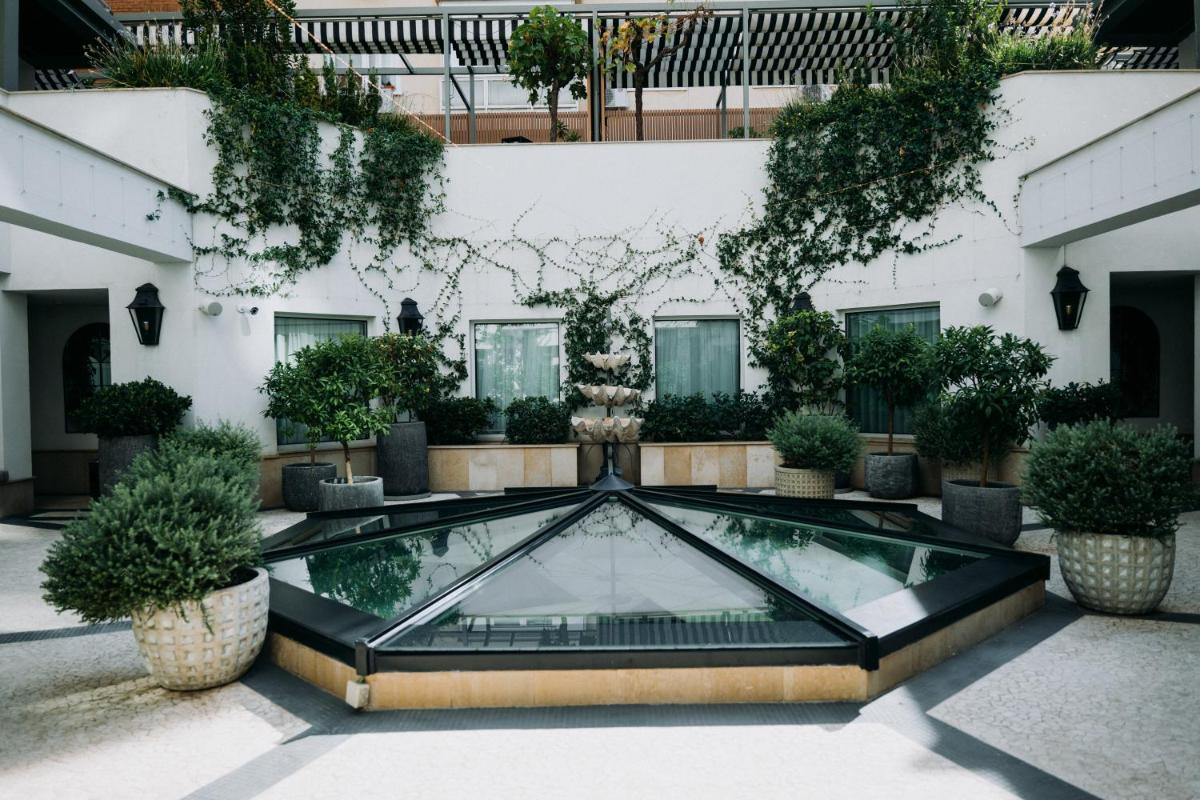 Piscina en o cerca de BLESS Hotel Madrid - The Leading Hotels of the World