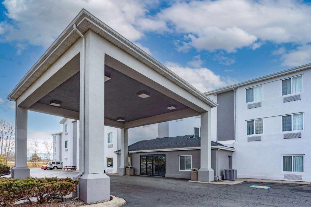 Baymont by Wyndham Milan - Housity