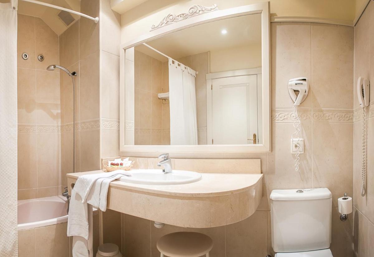 Un baño de Silken Spa La Hacienda De Don Juan