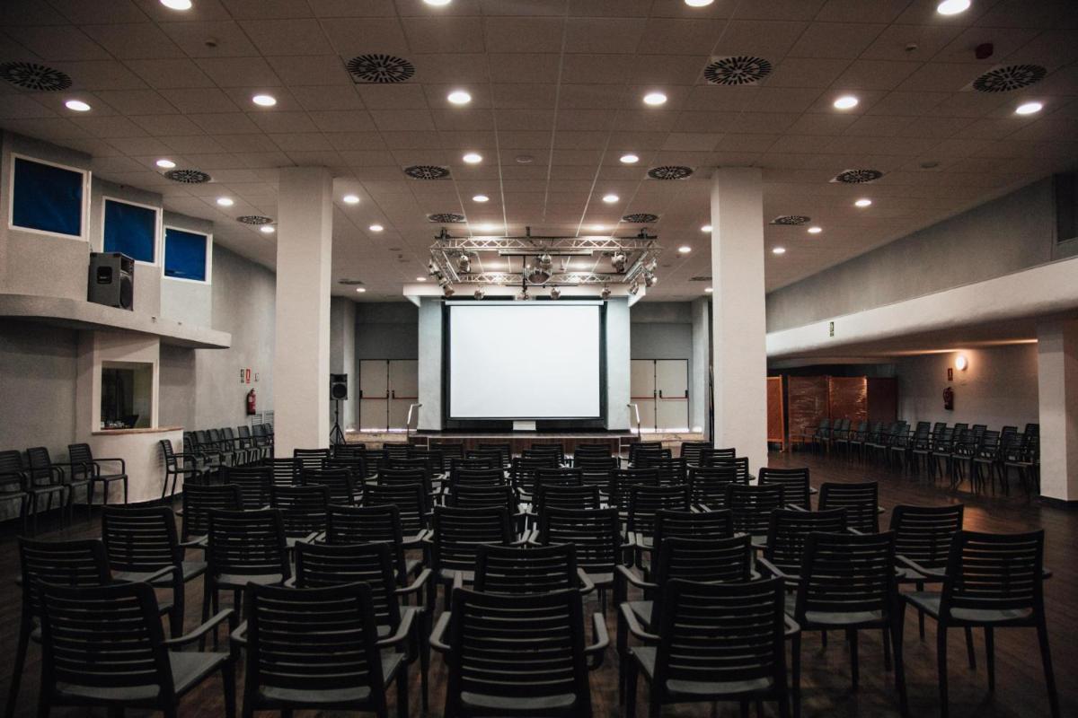 Zona business o sala de conferencias en Hotel Playas de Guardamar