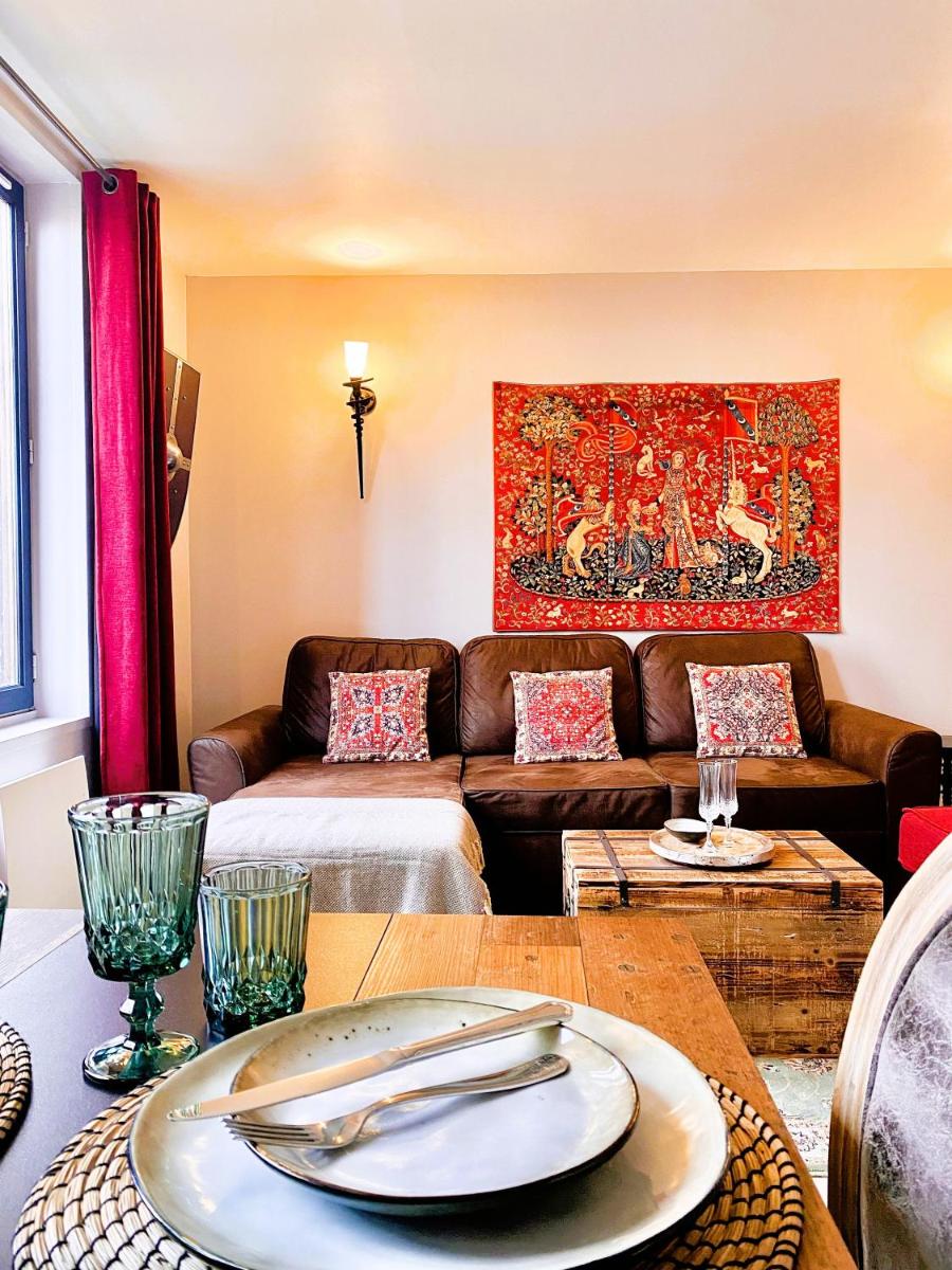 2 Appt MédiéLounge ou MédiéOld, Parking Vue magnifique par Beds76 - Housity
