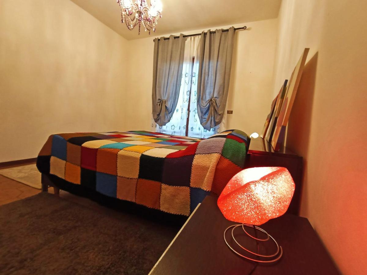 Hexagon House - Housity