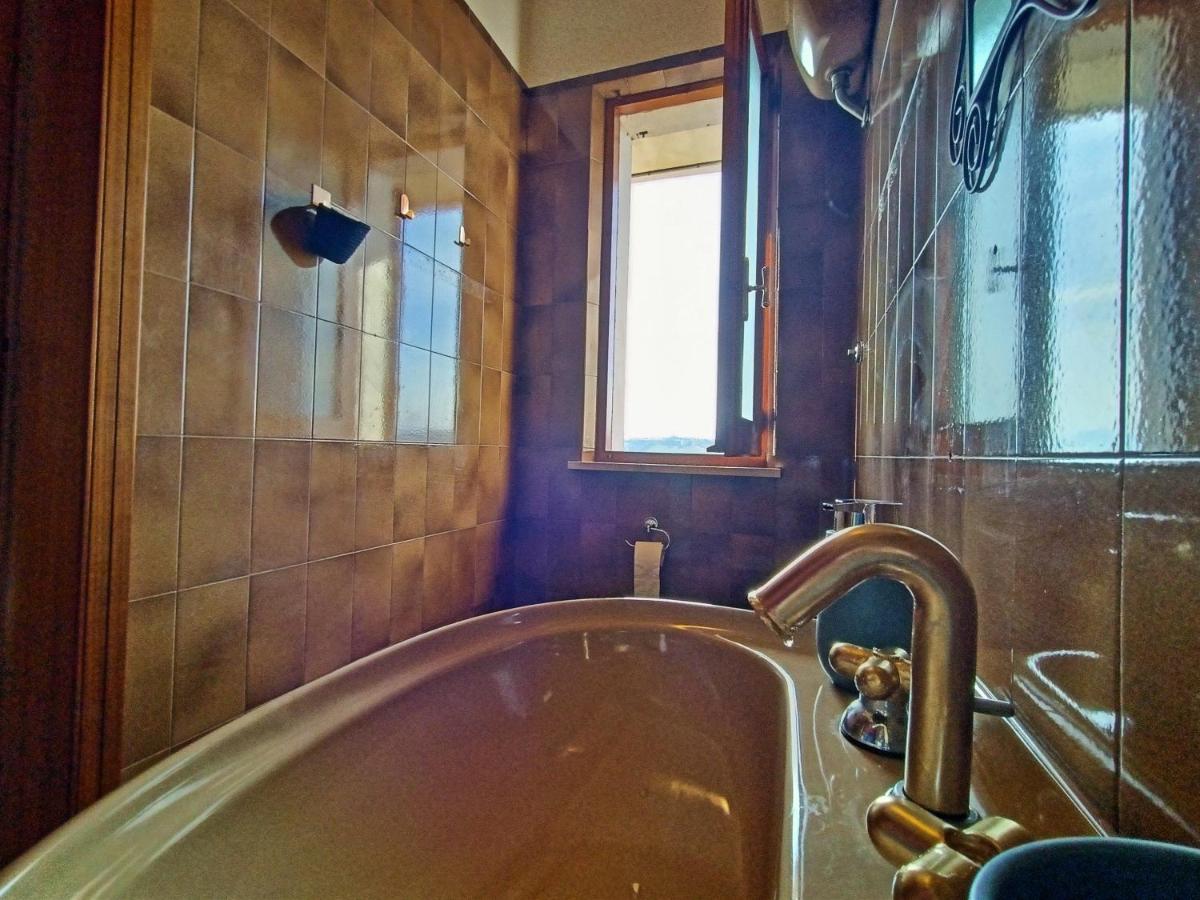 Hexagon House - Housity