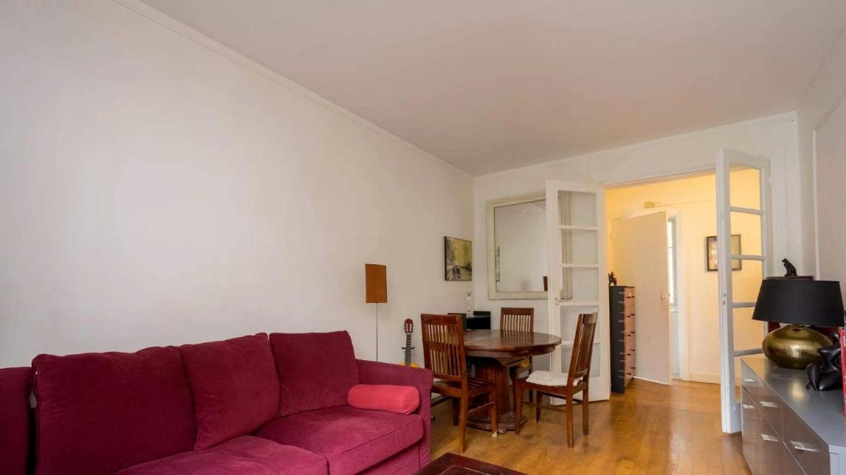 Neuilly-Sur-Seine f2 en rez de chaussée - Housity