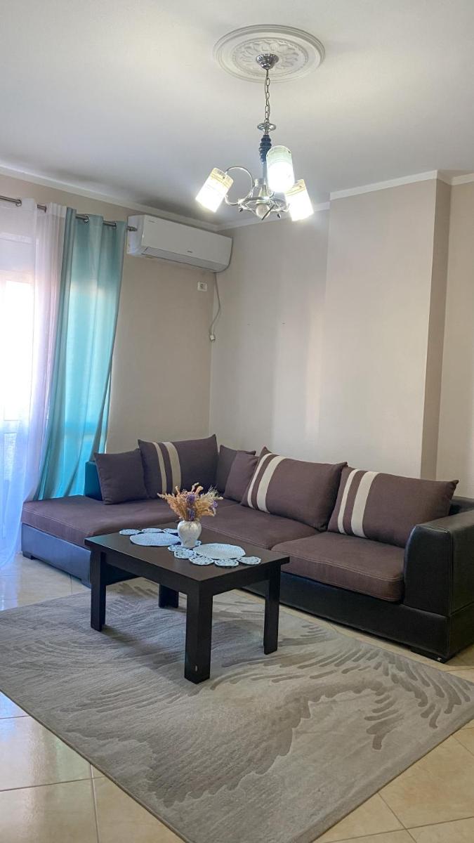 Lando Apartment - Housity