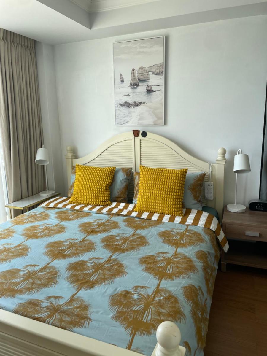 Lovely Ocean Viewed Studio Room next to the Beach - Housity