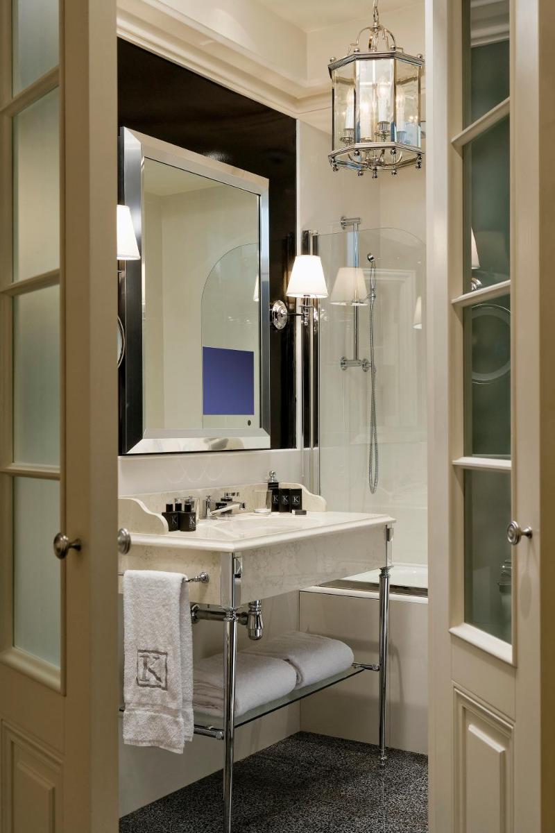Salle de bains dans l'établissement Hôtel Keppler