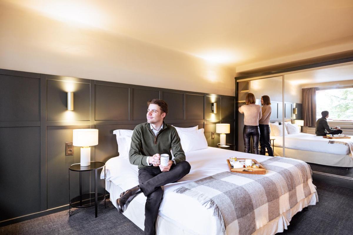 Un ou plusieurs lits dans un hébergement de l'établissement Grand Hôtel Courchevel 1850