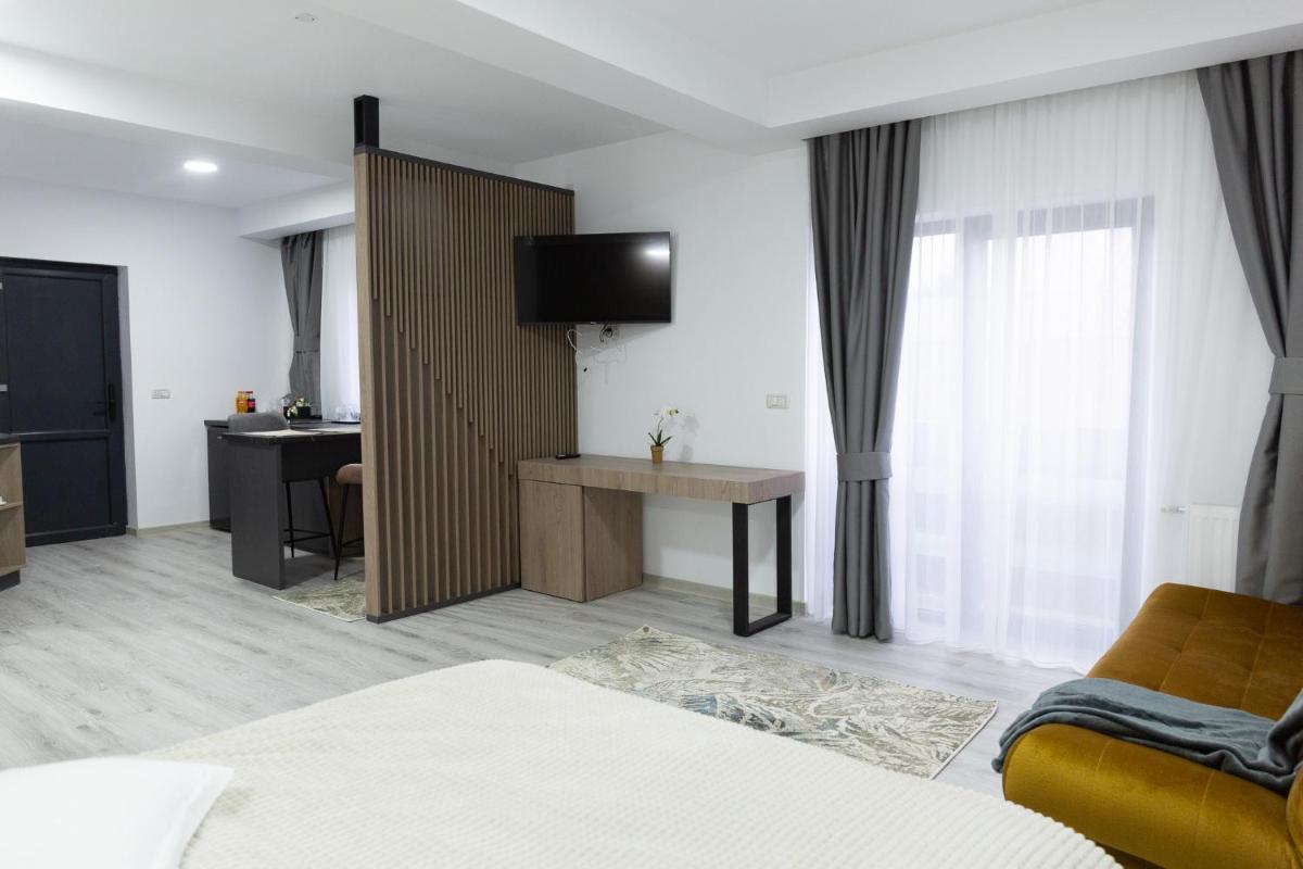 Yello Studio - Housity