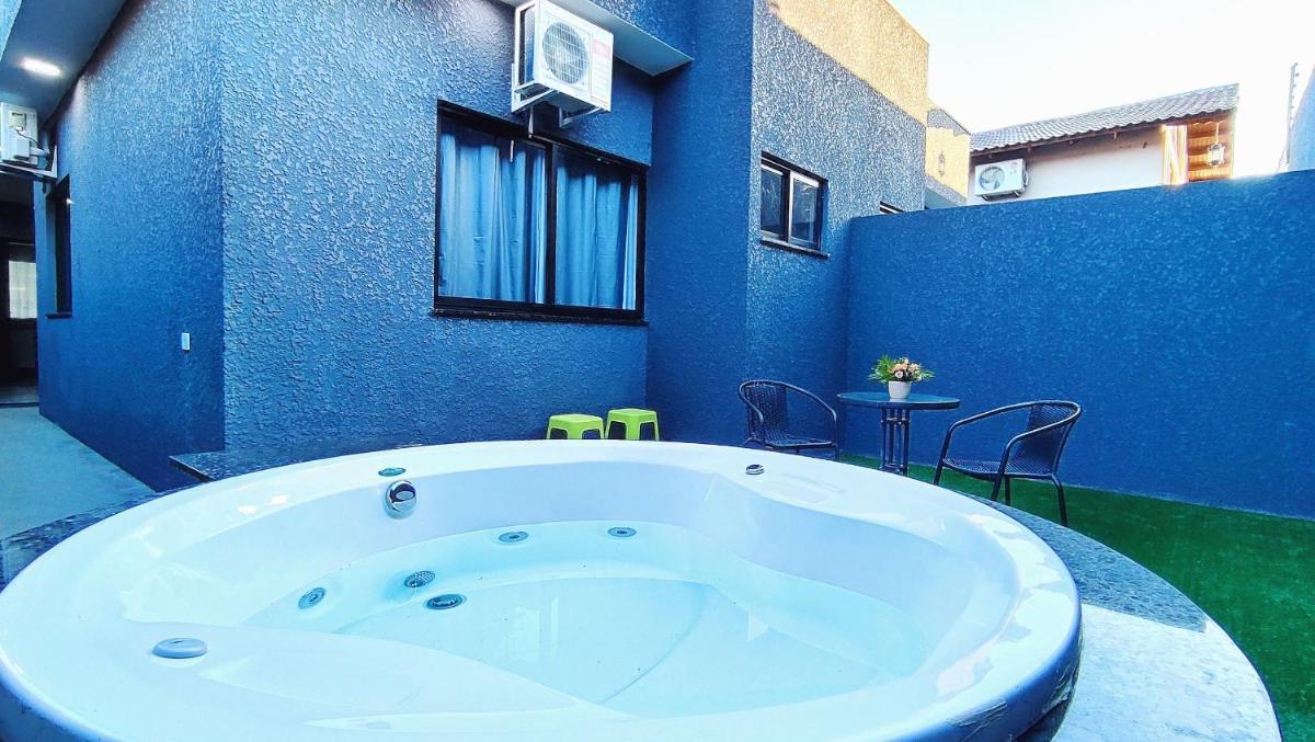 Casa Moderna com OFURO próximo as Cataratas e Argentina - Housity