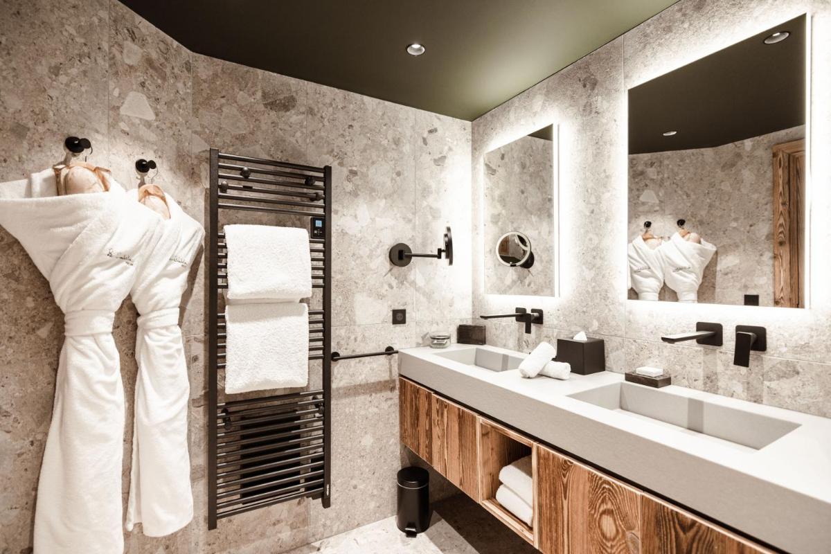 Salle de bains dans l'établissement Hotel Le Chabichou