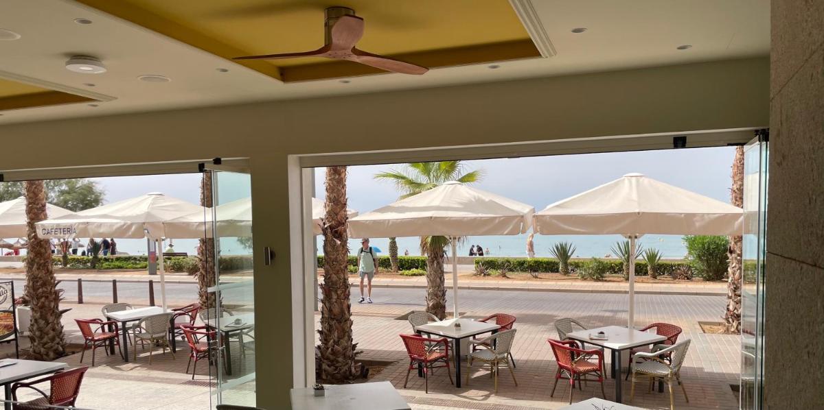 Un restaurante o sitio para comer en Hotel Hispania
