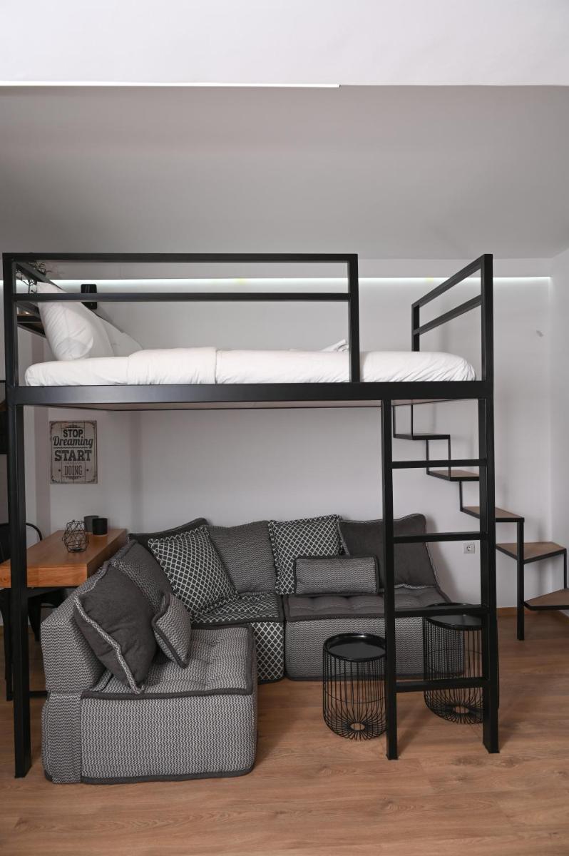 Urban Loft by Neuvel - Housity