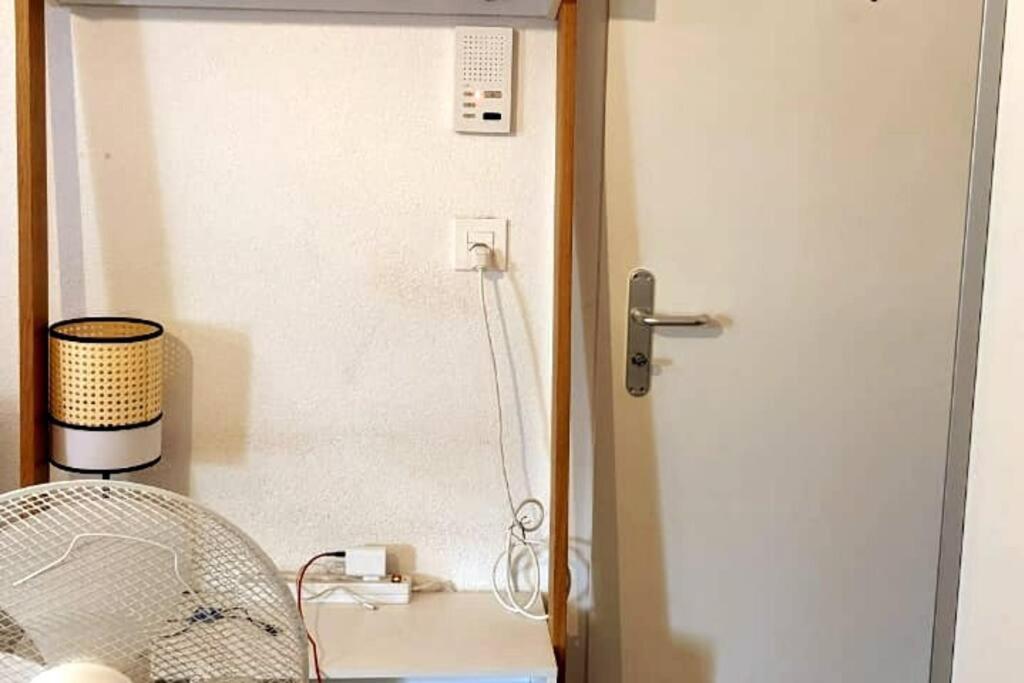 Stylish Studio furnished apartment @Dietikon - Housity