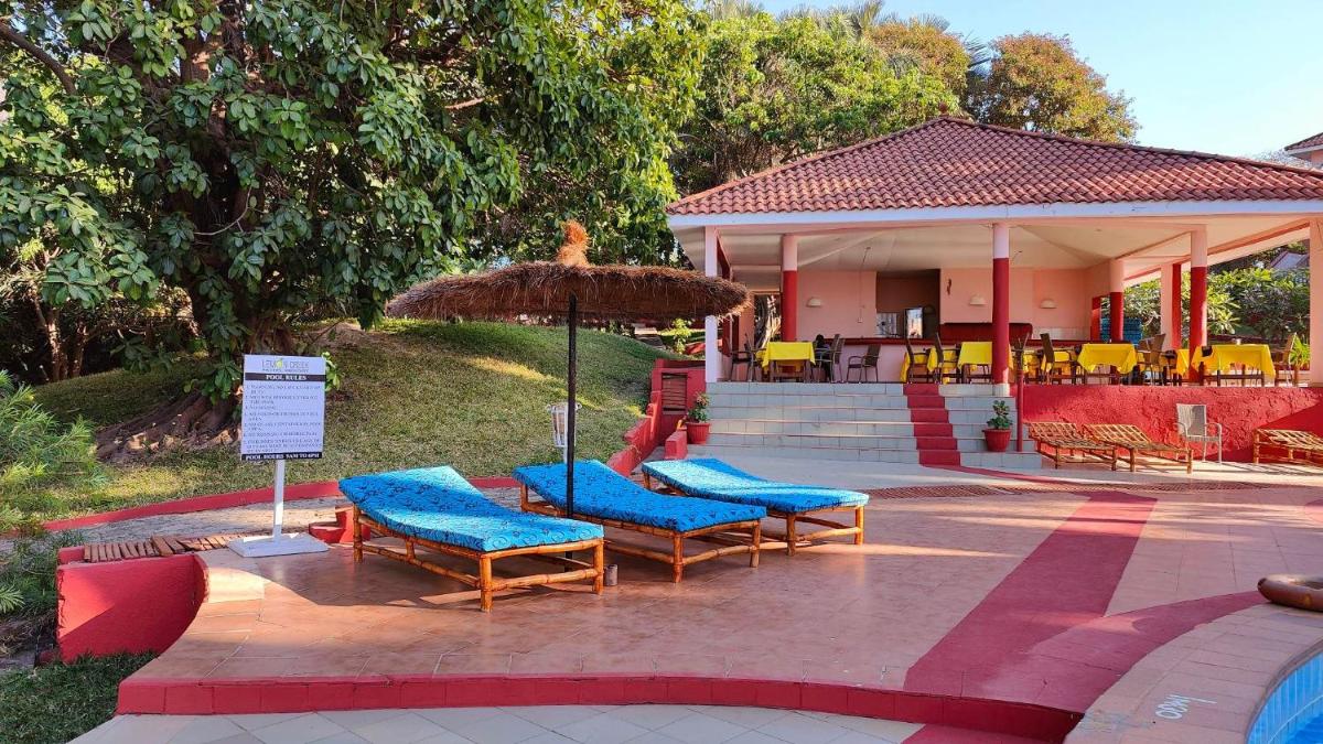 Lemon Creek Hotel Resort - Housity