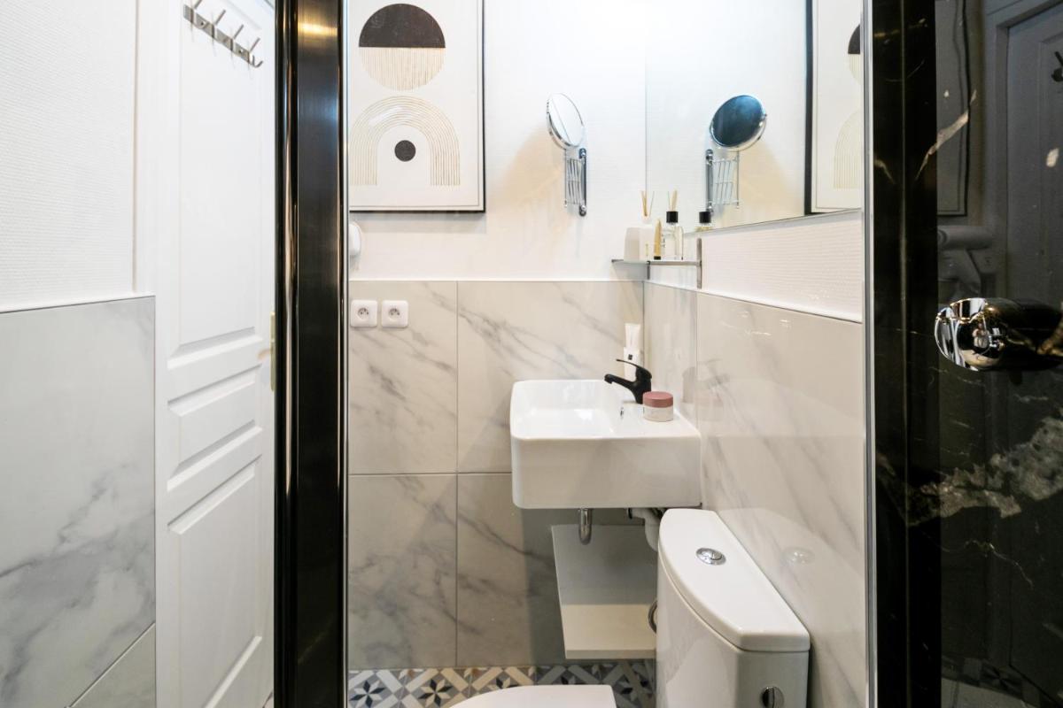 Apartments WS Tour Eiffel - Laos - Housity