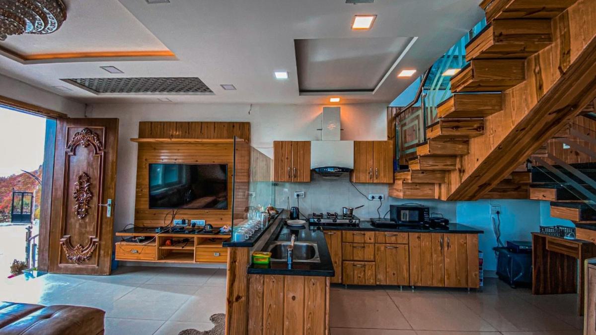Mapple House 5BHK Villa With Lawn In Mussoorie 15 Min From Dhanaulti - Housity