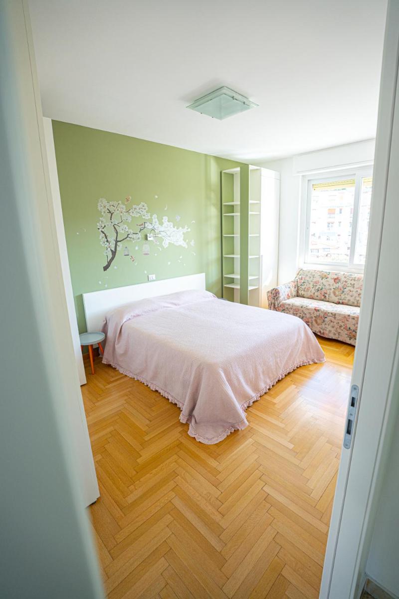 MICKY HOUSE - Hizvo