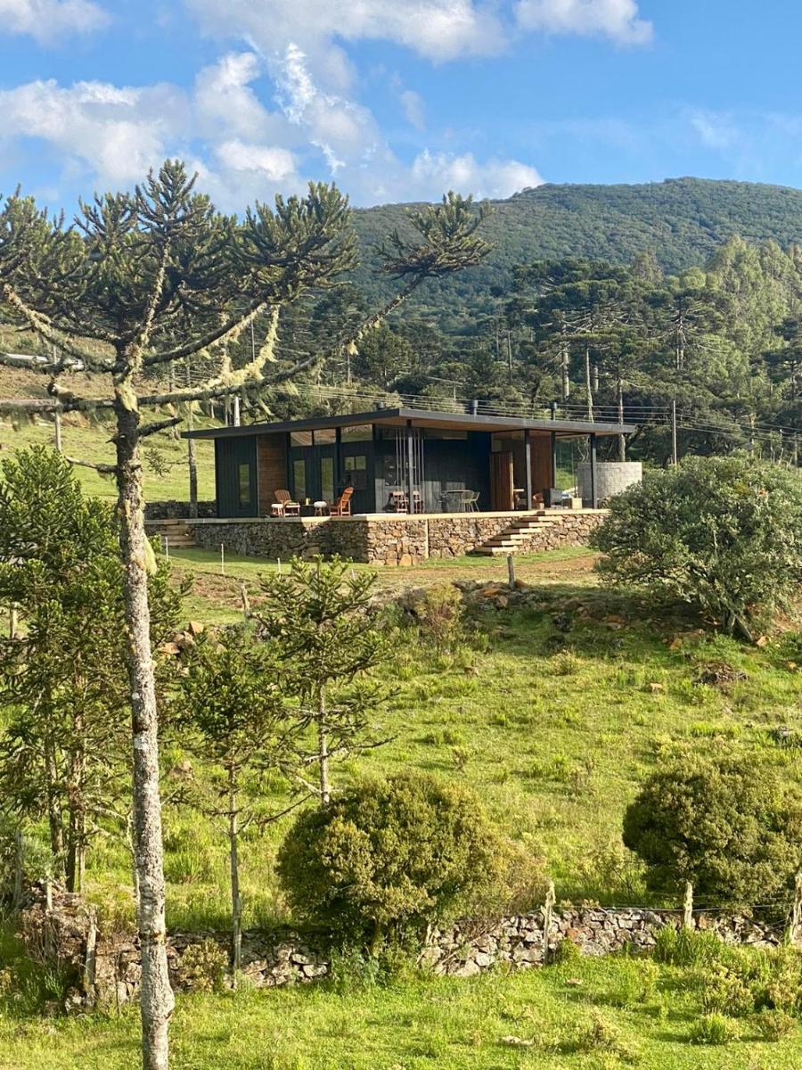 URUBICI - Black House - 2 suítes - Housity
