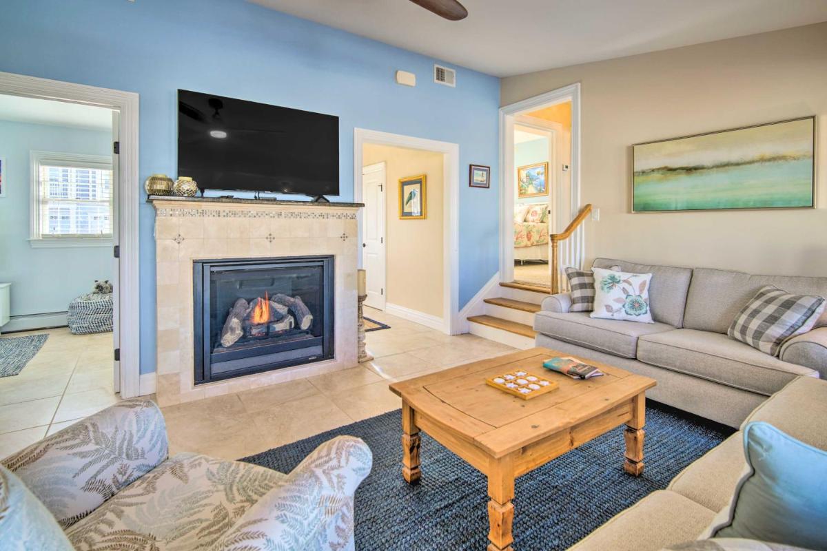 Waterfront Beach Haven West Home with Boat Dock - Housity