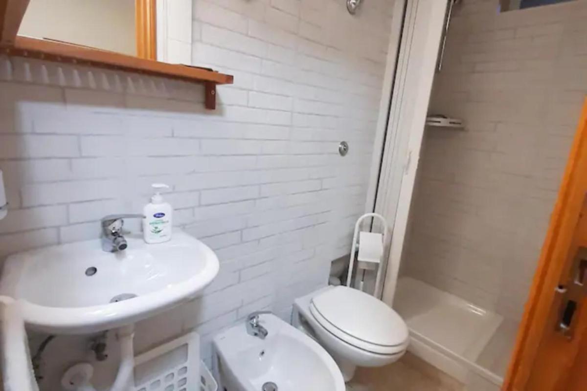 HOLIDAY HOUSE NEL CUORE DI BARI - Housity