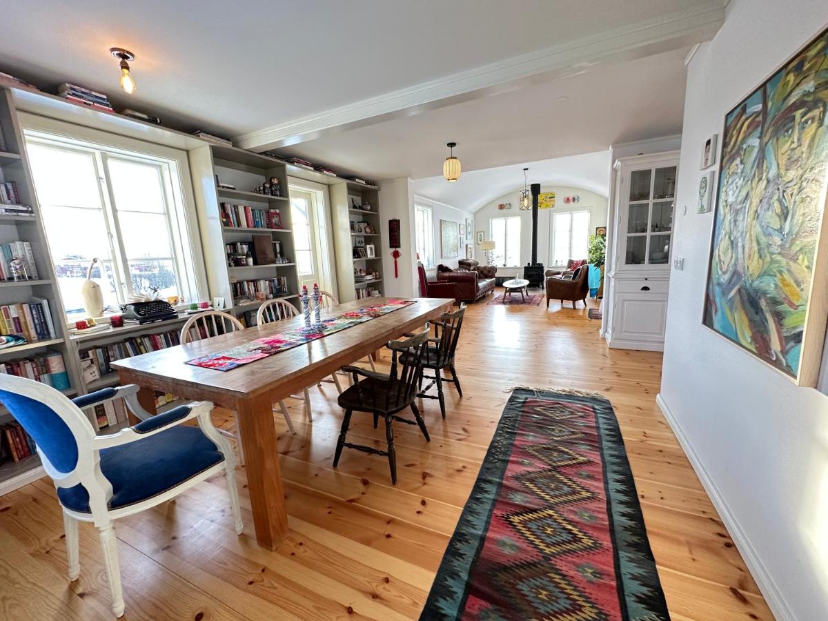 A New house that is a mix of an Historic House ( Torfhildur Hólms House ) and a new building in heart of Reykjavik on 3 levels - Housity
