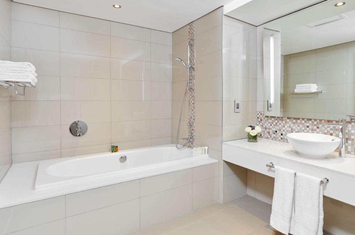 Suitetrails - Hilton Garden Inn Society Business Park