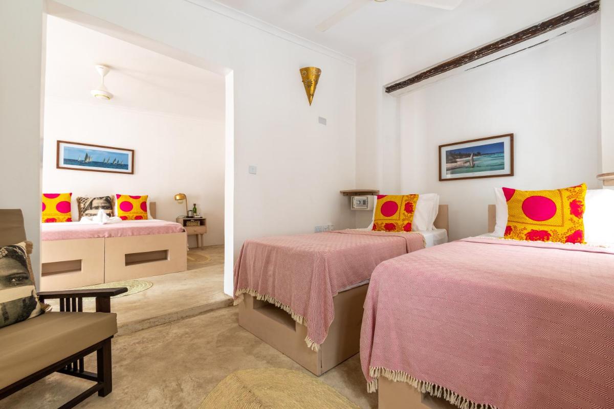 Sharazad Wonders Boutique - Housity