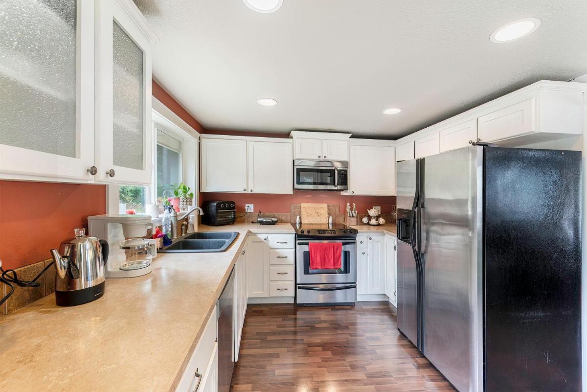 Serene Cottage in the Woods - Housity