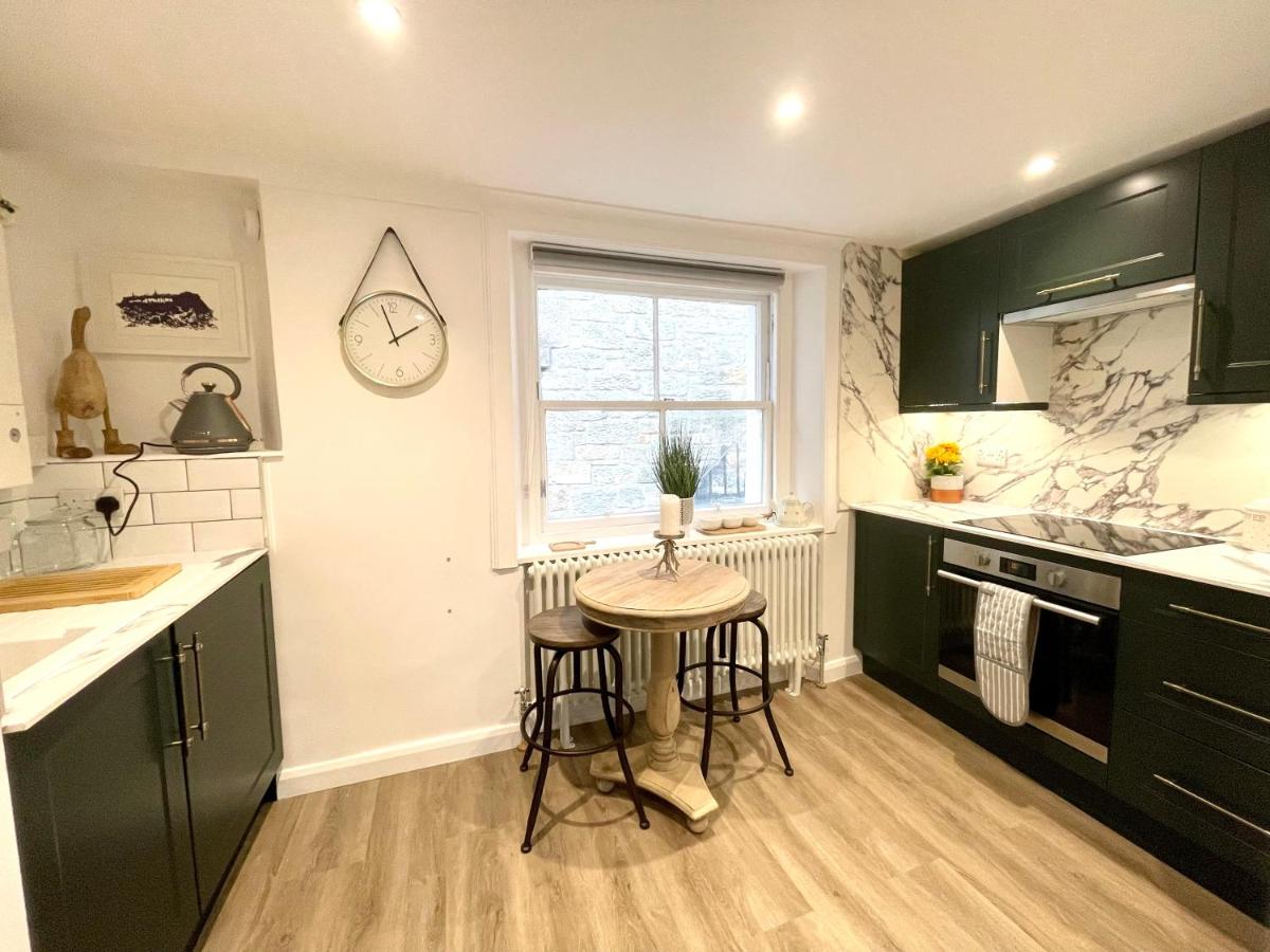 Suitetrails - Stunning Loft Apartment South Queensferry High St Bridge Views!
