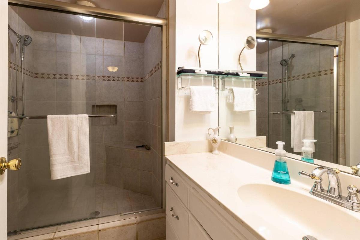 Gail's Gallery - Housity