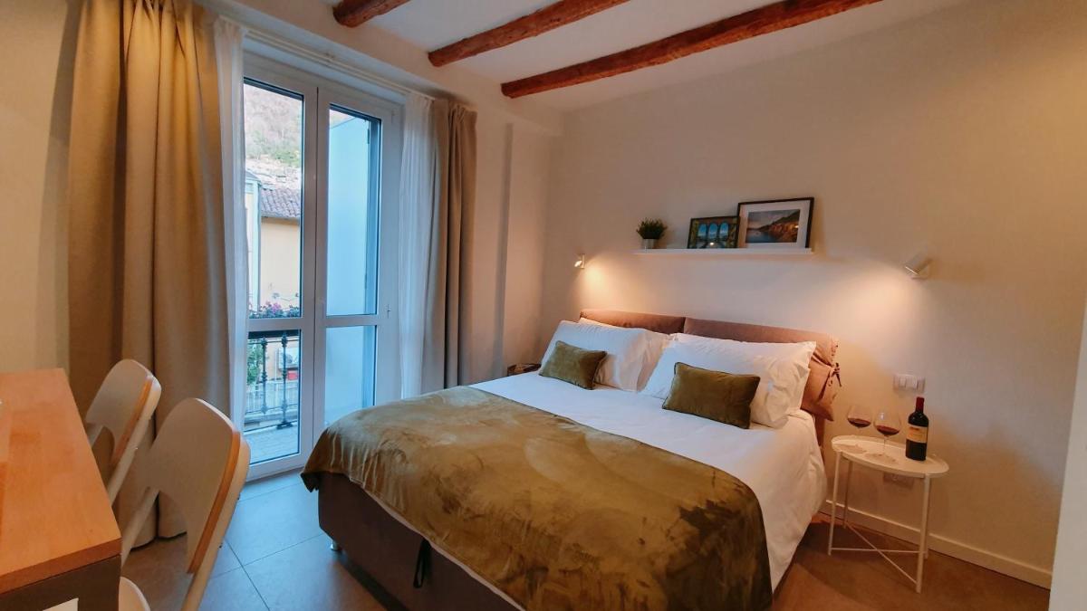 FOSCOLO 9 ROOM - BREAKFAST - Housity