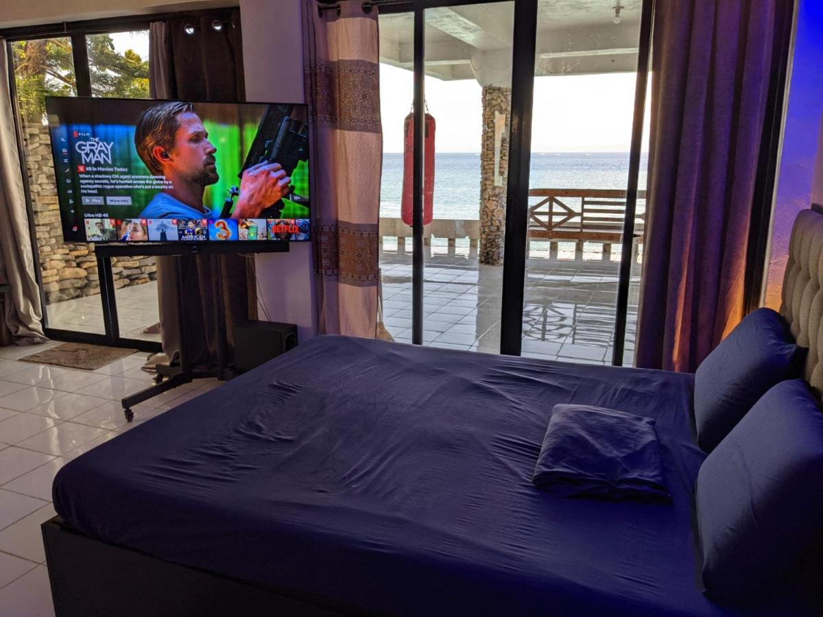 Beach Studio Fast Wi-Fi Bacong - Dumaguete - Housity