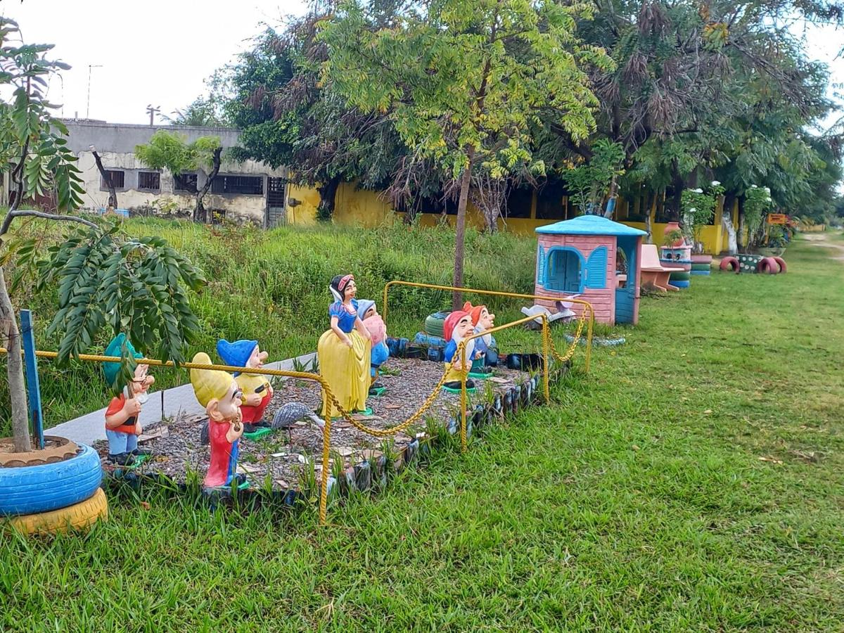Casa de Praia com Piscina- 18 hóspedes- Não é Condomínio- Fibra Ótica- Praia dos Golfinhos- Itamaracá - Housity