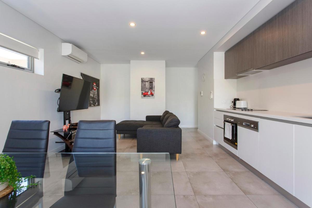 Suitetrails - Stirling Apartment 2- Modern Central Apartment
