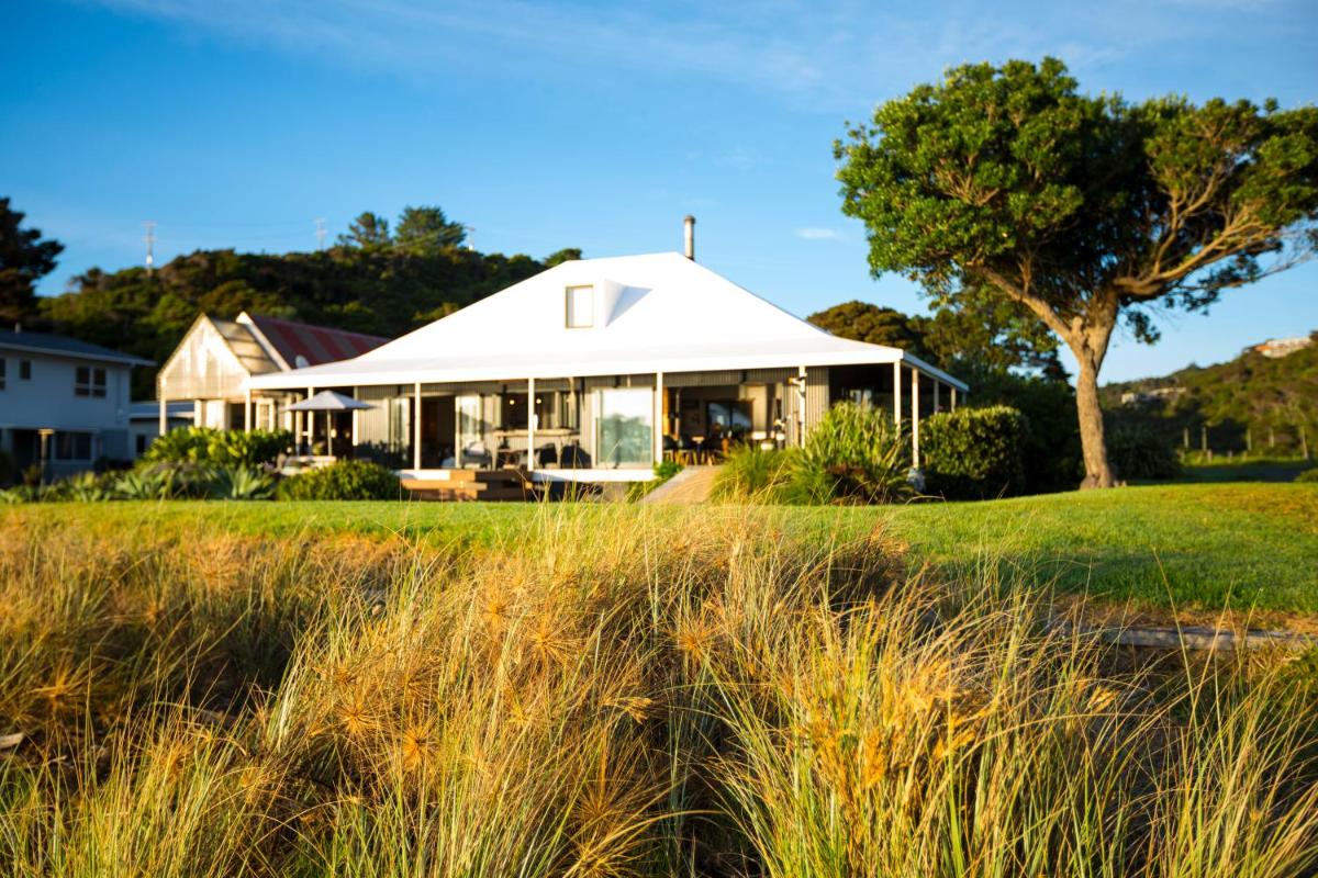 Absolute Beach front-Tutukaka Harbour - Housity