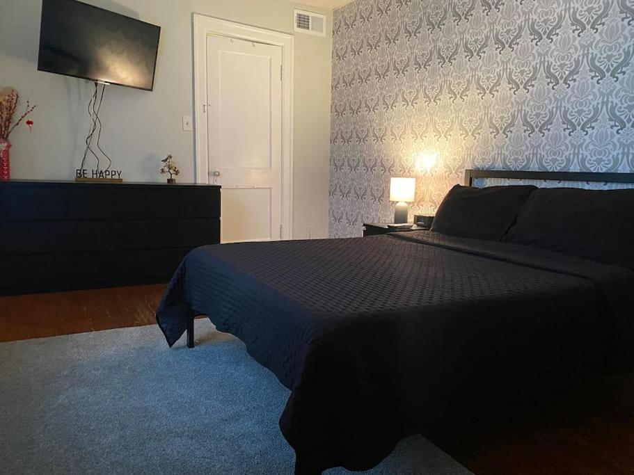 The Hide Away In Olde Towne - Housity