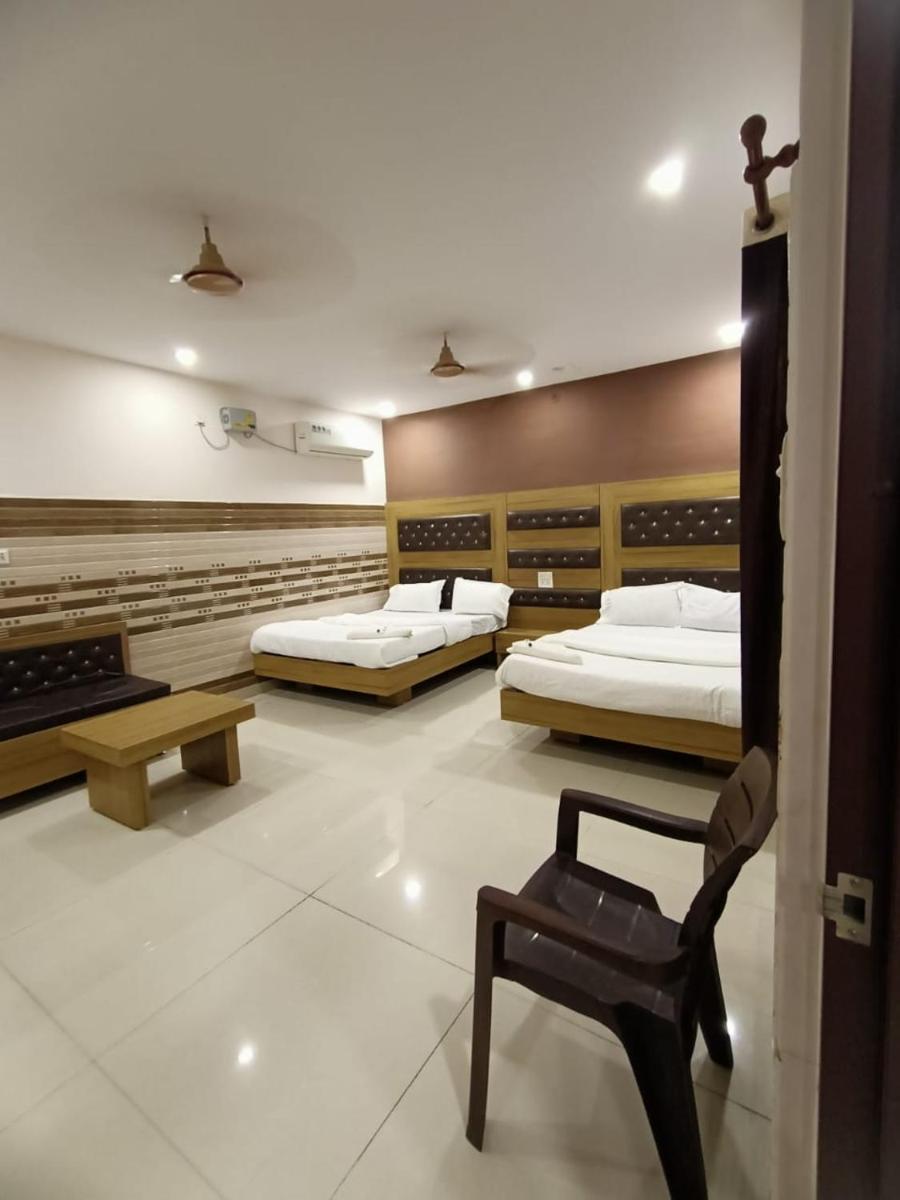 Chhabra Guest House, Kanpur - Housity