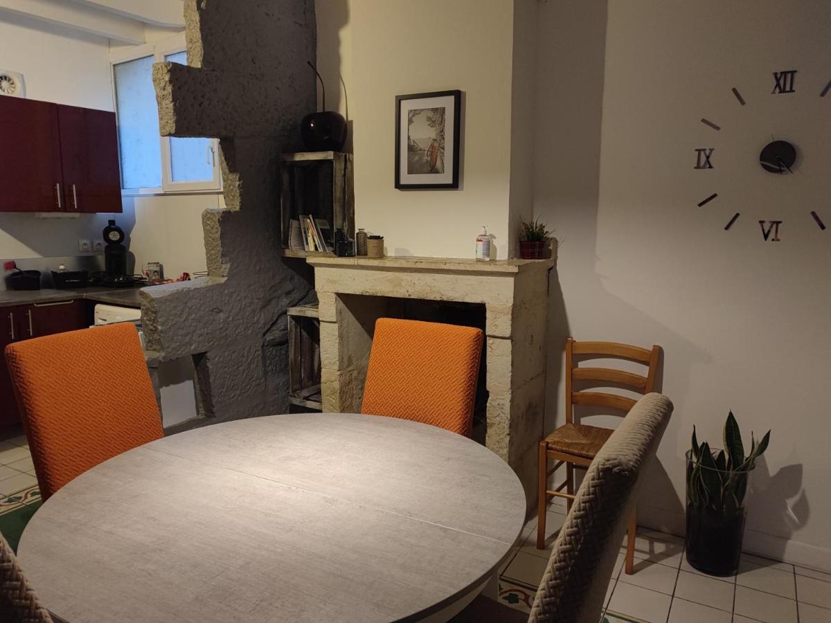 Jolie maison de ville avec terrasse ombragée - Housity
