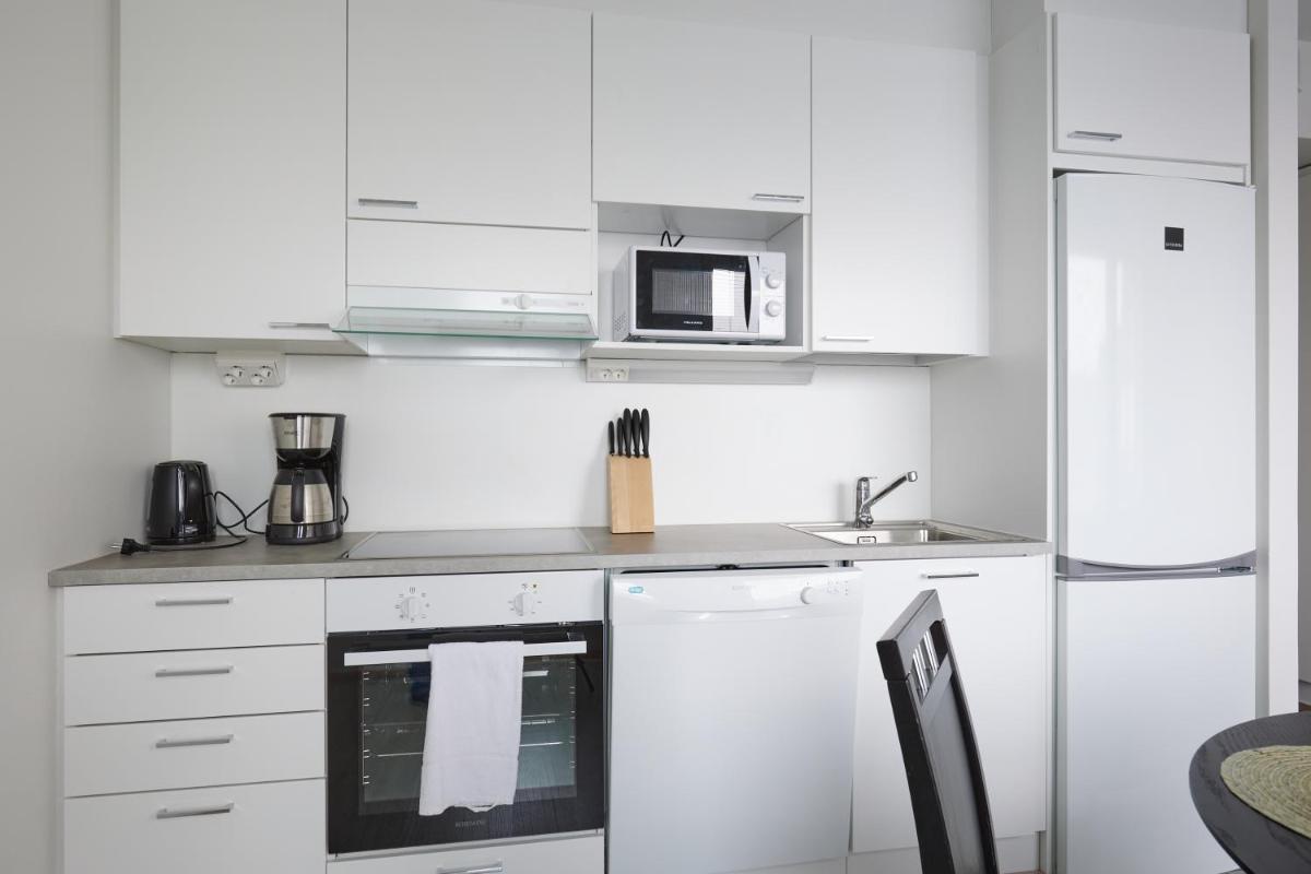New apartment, two bed room, free car park - Housity