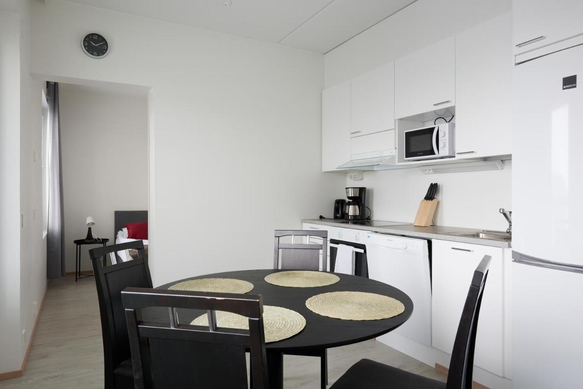 New apartment, two bed room, free car park - Housity