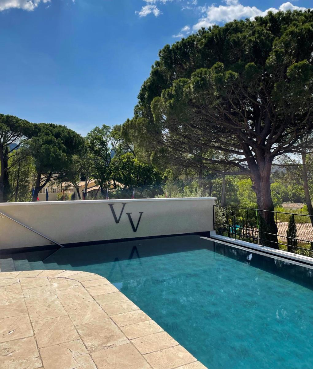 Piscine de l'établissement Le Vallon de Valrugues Hotel Spa & Villas ou située à proximité
