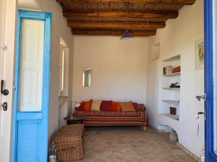 House Il Mandarino, terrace overlooking the sea - Housity
