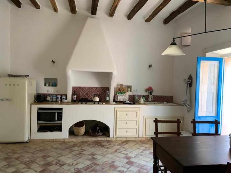 House Il Mandarino, terrace overlooking the sea - Housity