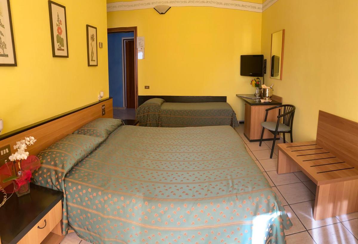 Hotel Del Fiume - Housity