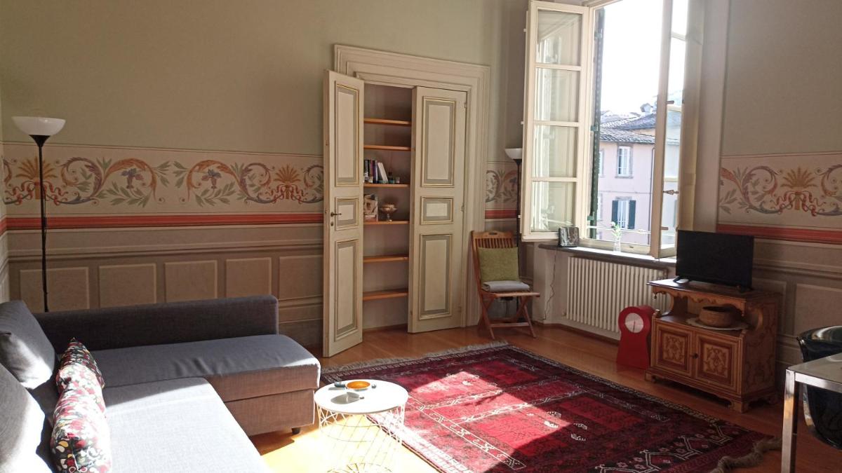 Puccini's Home, elegant apartment in Piazza Puccini - Housity