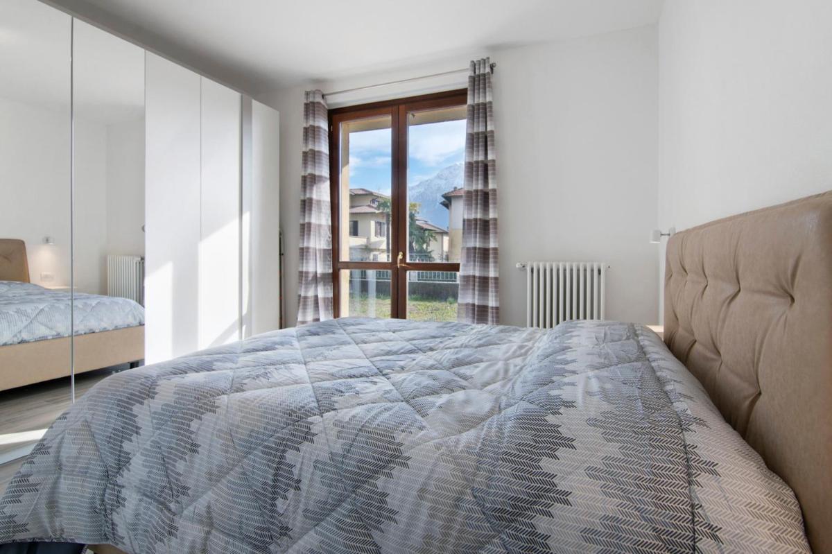 Orange Corner Home - Como Lake - Housity