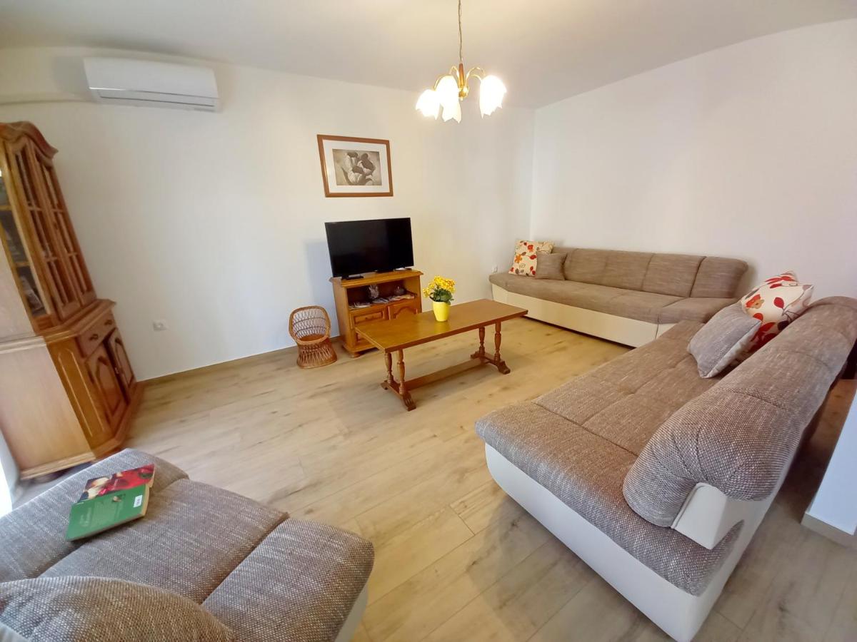Apartments Tina & Denis - Hizvo
