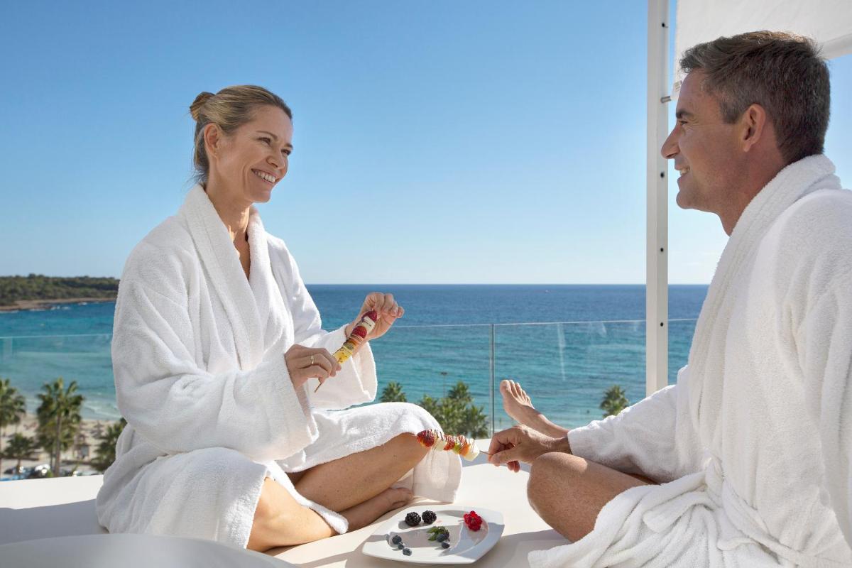 Clientes alojados en Hipotels Mediterraneo Hotel - Adults Only