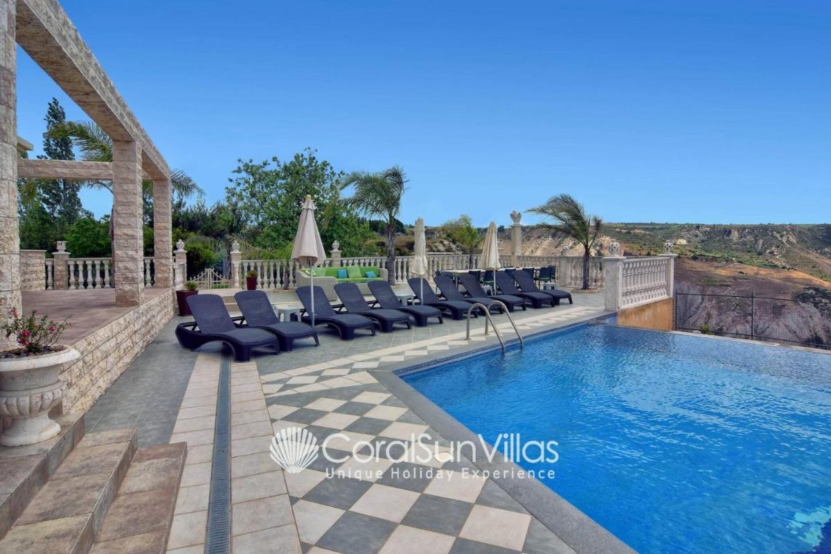 Elegant Huge Villa Large Pool, Ideal For Weddings - Housity